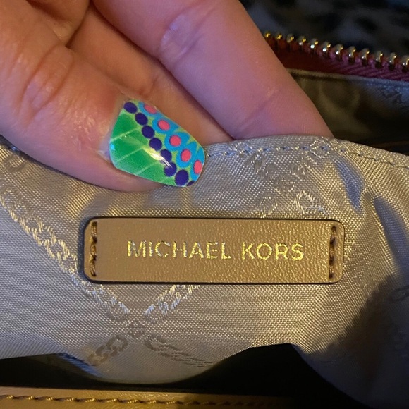 NWOT MICHAEL Michael Kors Leather Saddle/Crossbody Comes with Removable Strap - Picture 15 of 15